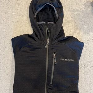 Mens Patagonia Mid layer hooded half zip